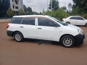 Nissan Advan 2006 White