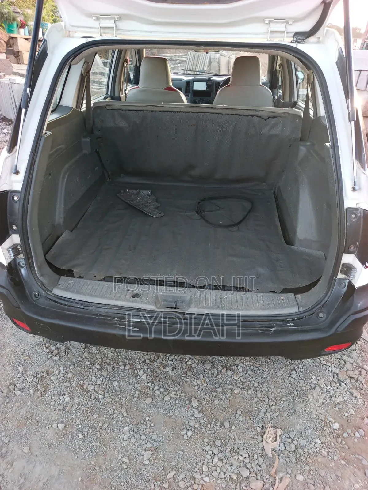 Nissan Advan 2006 White
