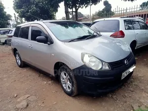 Nissan Advan 2010 Silver