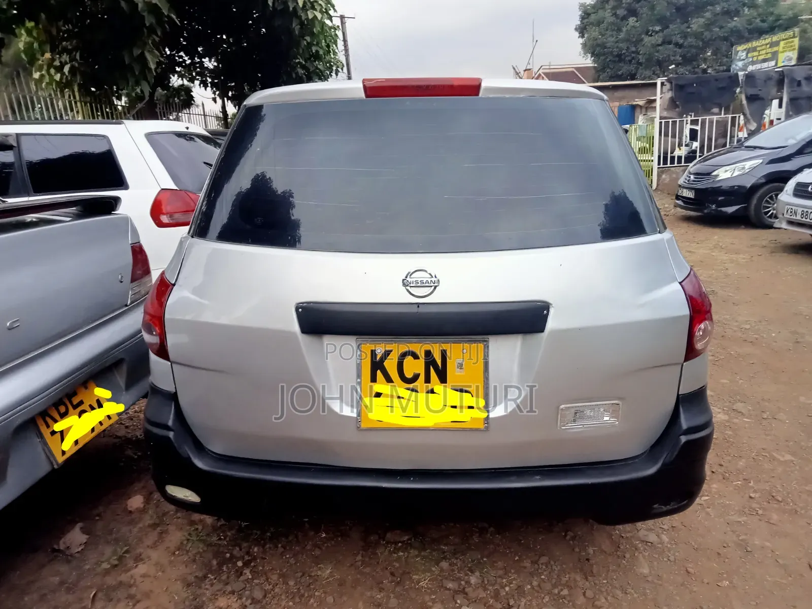 Nissan Advan 2010 Silver