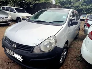 Nissan Advan 2010 Silver