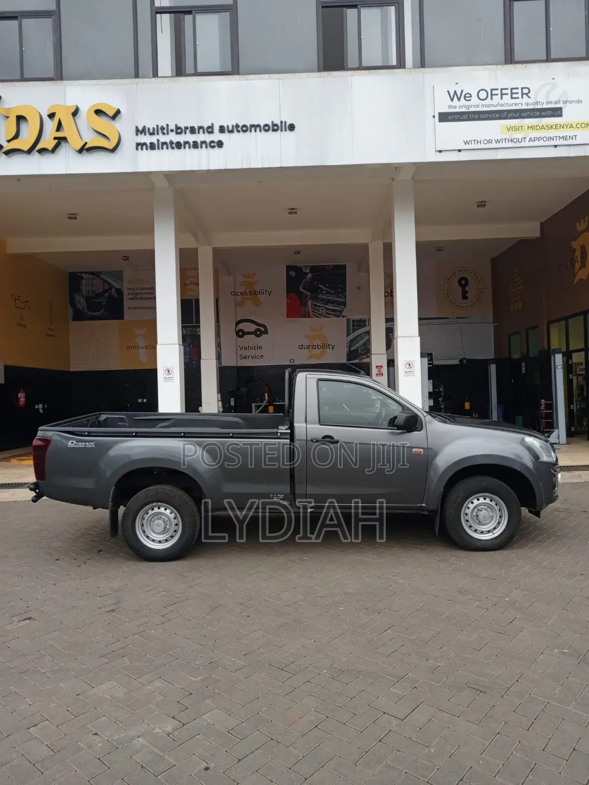 Isuzu D-MAX 2023 Gray