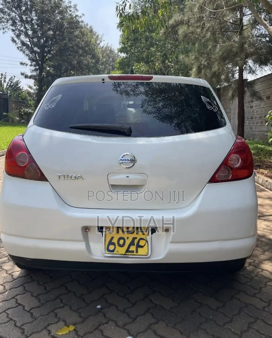 Nissan Tiida 2015 White
