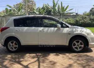 Nissan Tiida 2015 White