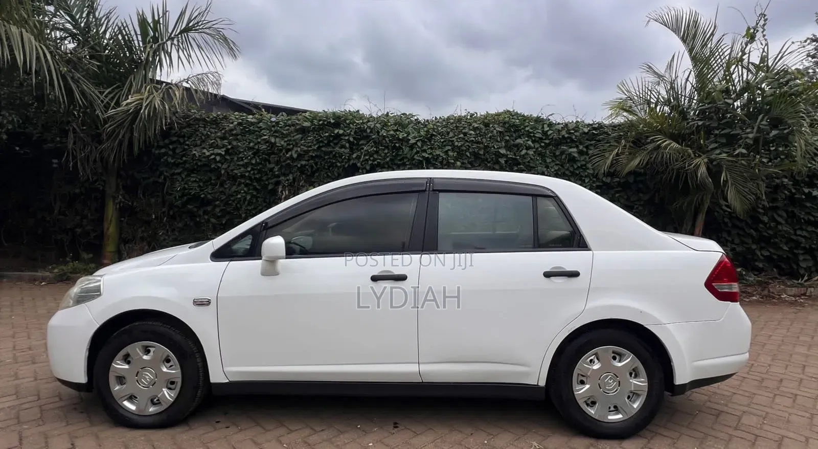 Nissan Tiida 2015 White