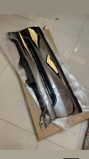 Toyota Hiace Grille
