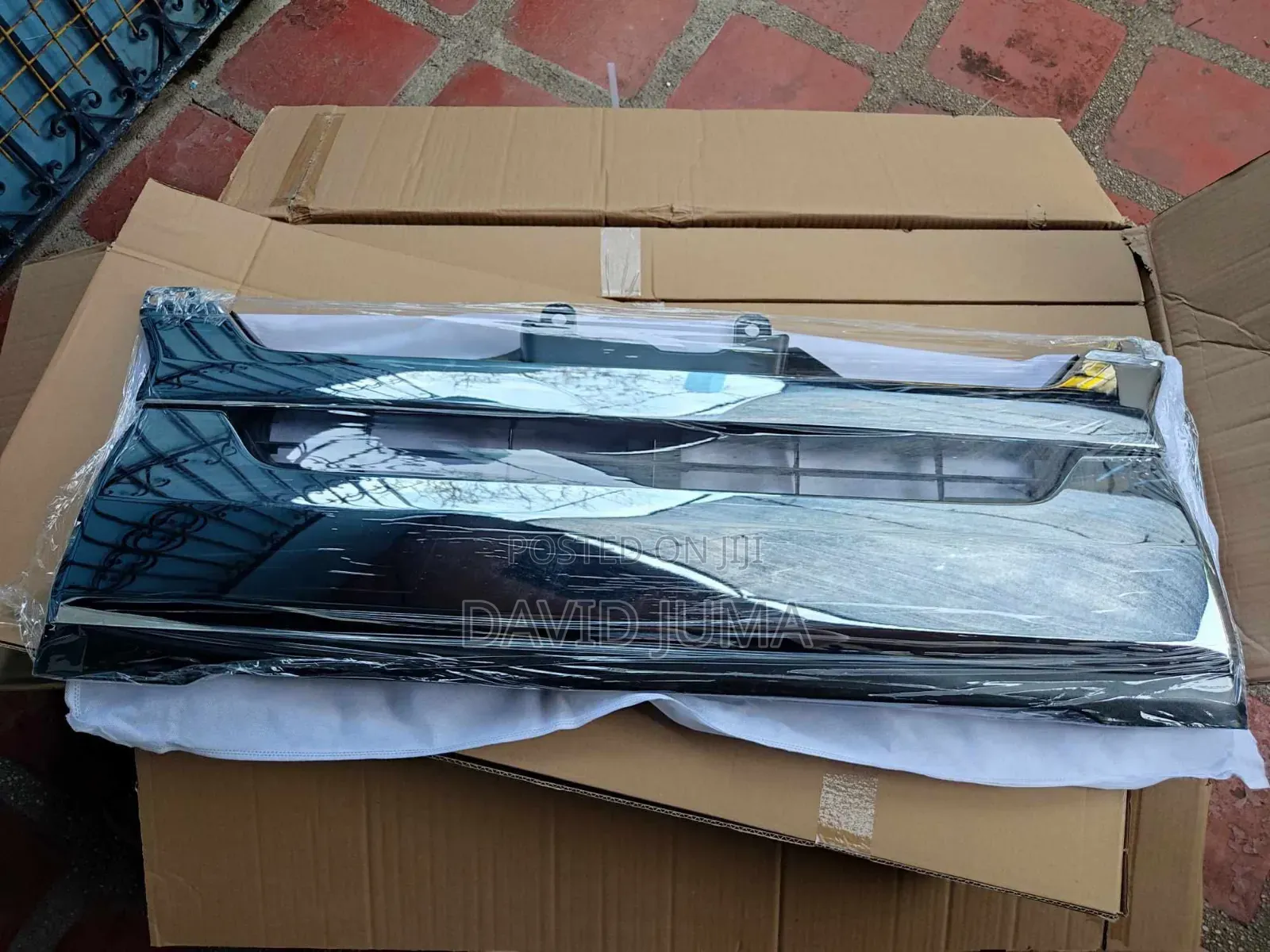 Toyota Hiace Grille