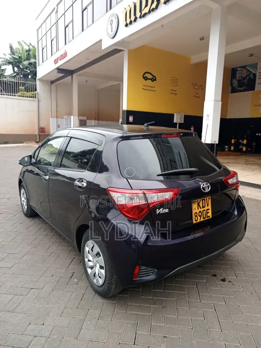 Toyota Vitz 2018 Black