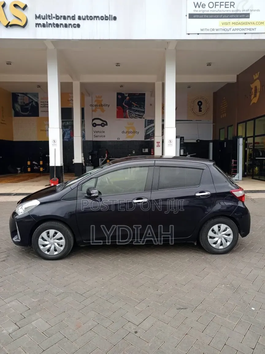 Toyota Vitz 2018 Black