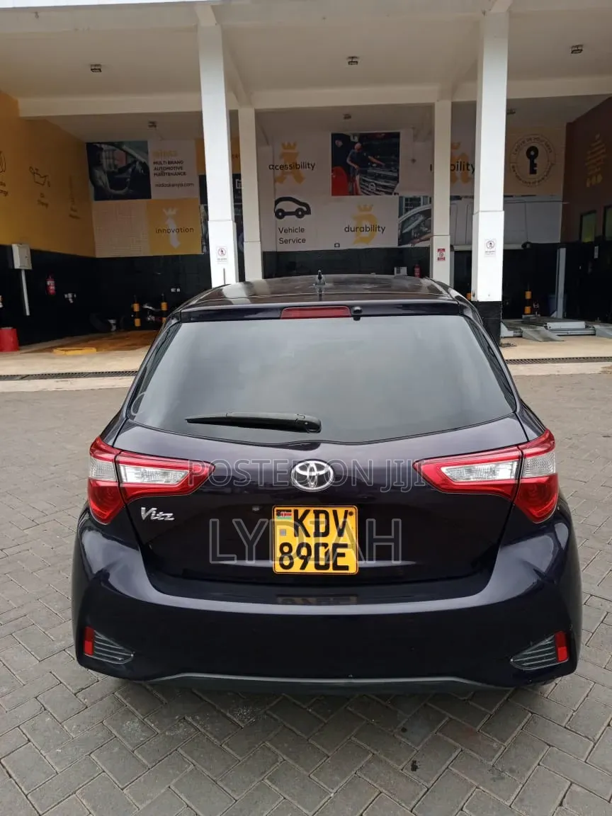 Toyota Vitz 2018 Black