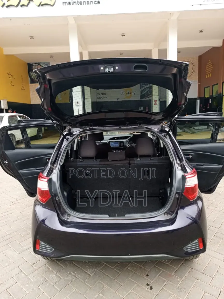 Toyota Vitz 2018 Black