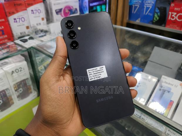New Samsung Galaxy A17 128 GB Gray