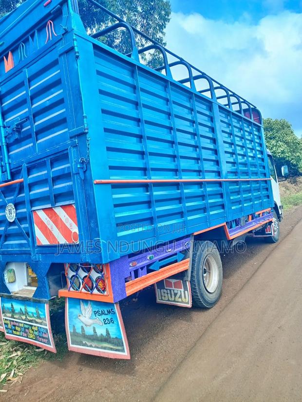 Isuzu NQR Truck 2022 White - thumbnail 8