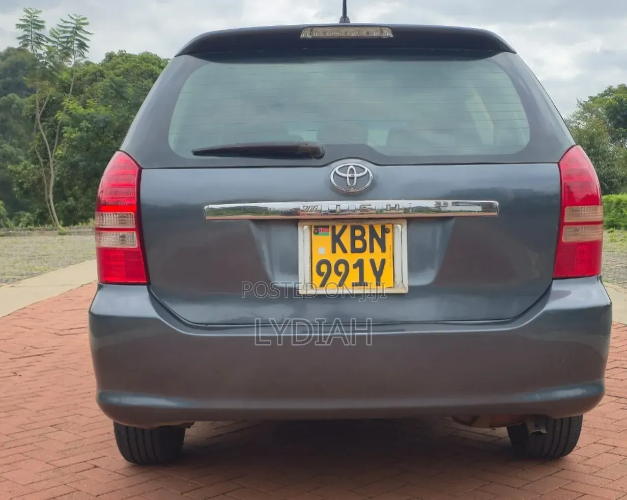 Toyota Wish 2004 Gray