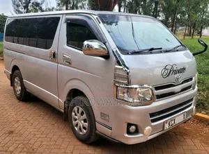 Toyota HiAce 2014