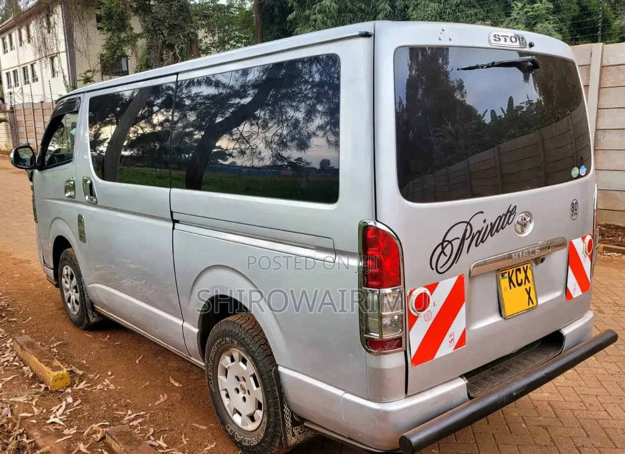 Toyota HiAce 2014