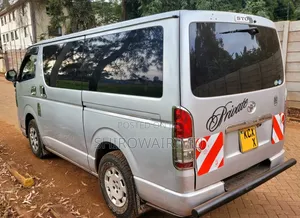 Toyota HiAce 2014