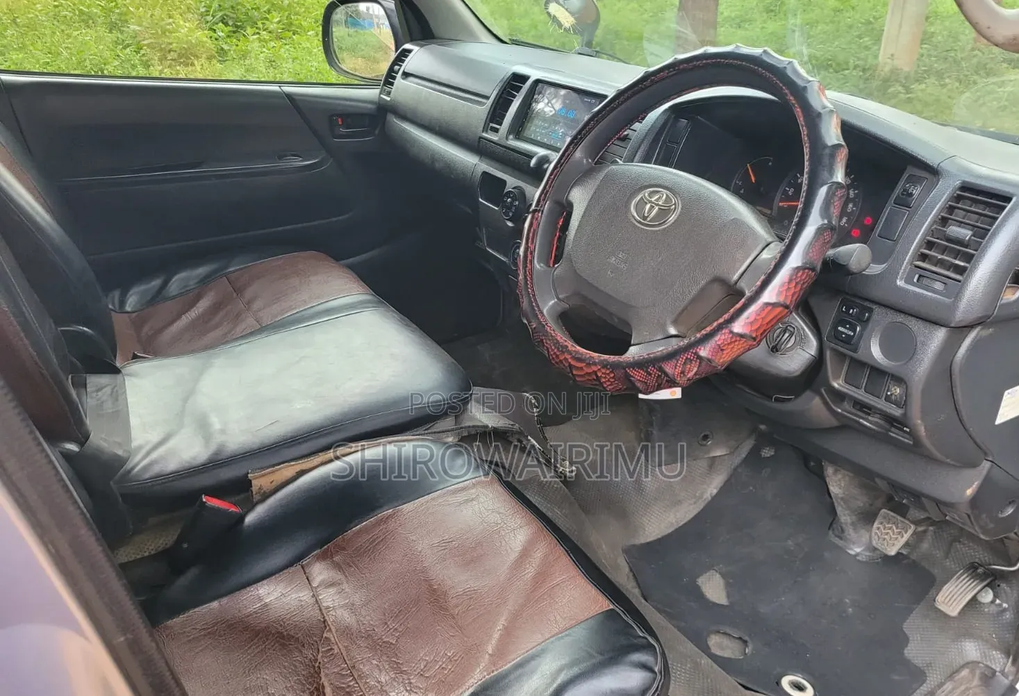 Toyota HiAce 2014