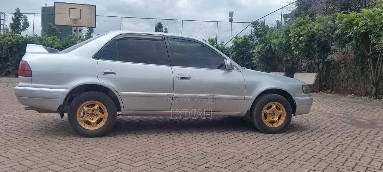 Toyota Corolla 2001 Silver