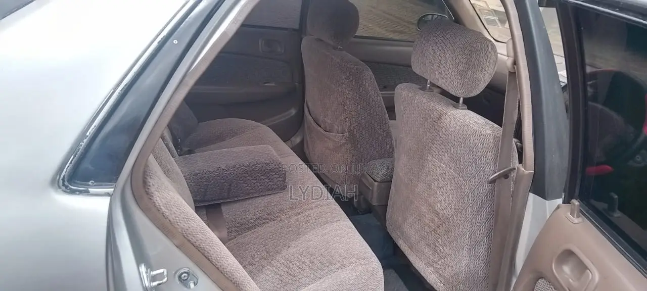 Toyota Corolla 2001 Silver