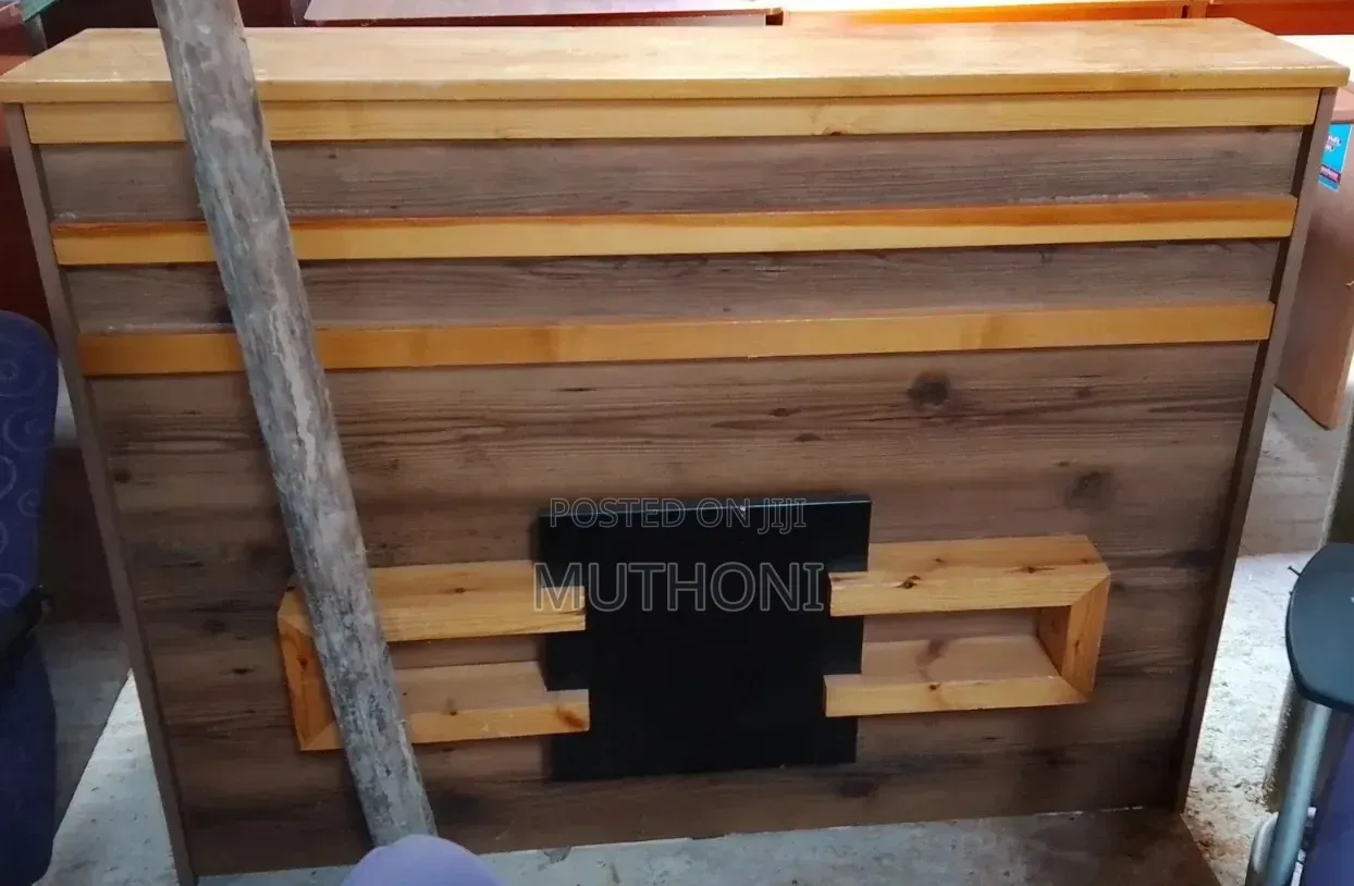 Elegant Office Reception Desk