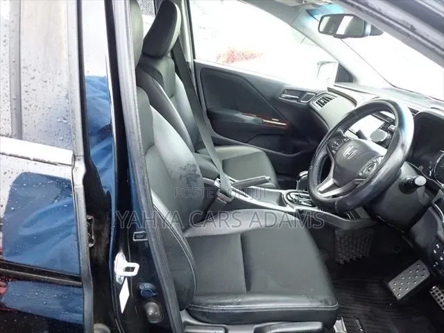 Honda Grace 2019 Black