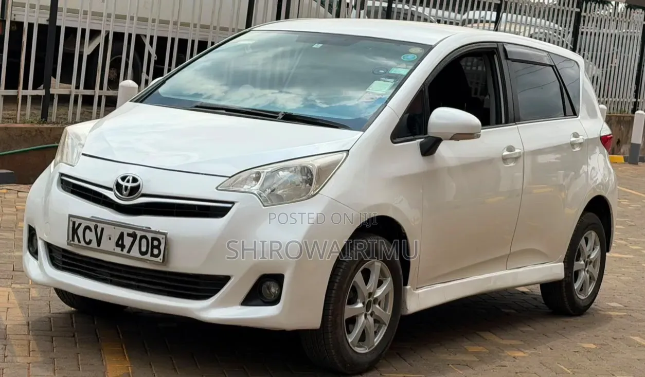 Toyota Ractis 2012 Pearl