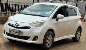Toyota Ractis 2012 Pearl