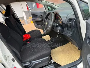 Toyota Ractis 2012 Pearl
