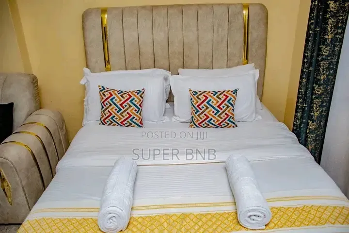 Studio and 1 Bedroom Airbnb in Oj Membley Along the Eastern Bypass.