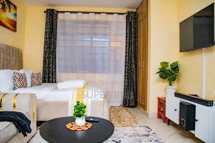 Studio and 1 Bedroom Airbnb in Oj Membley Along the Eastern Bypass.