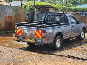Isuzu D-MAX 2002 Gray