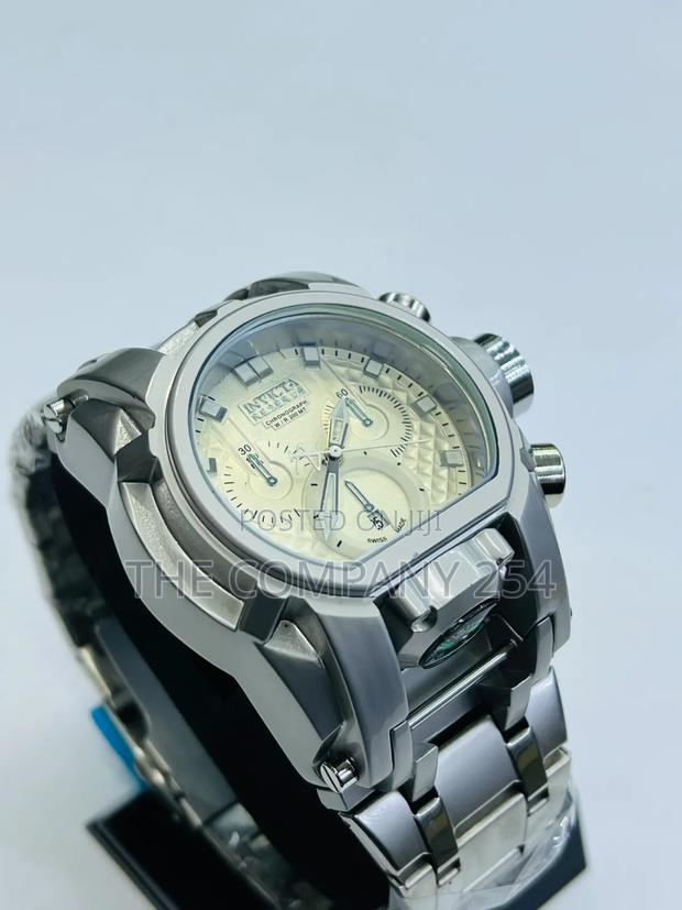 Invicta Quart Water Resistant Date Heavy Watch Casual Watch - thumbnail 5