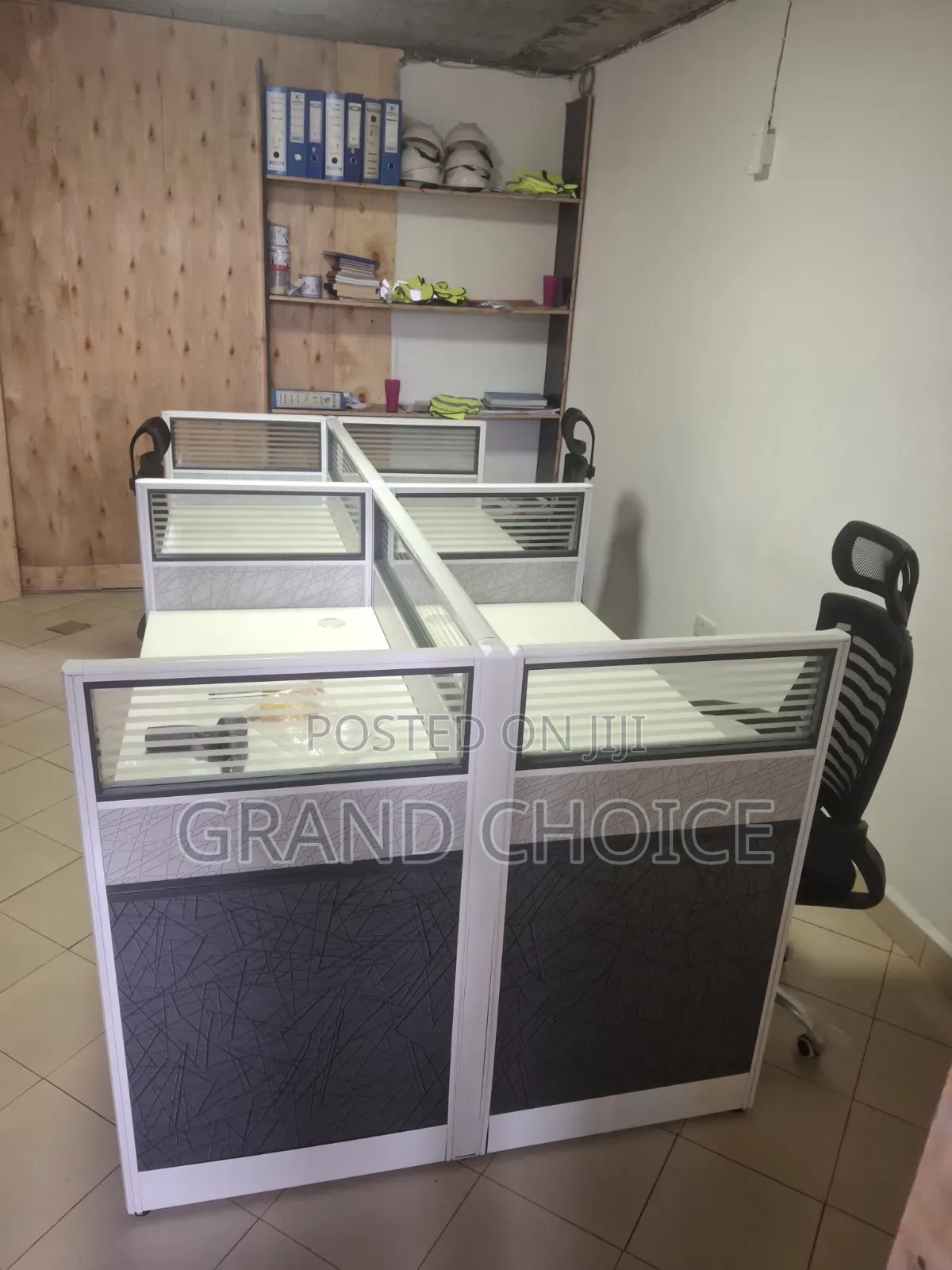 4 Person Workstation