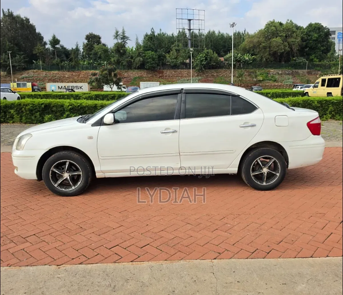 Toyota Premio 2005 White