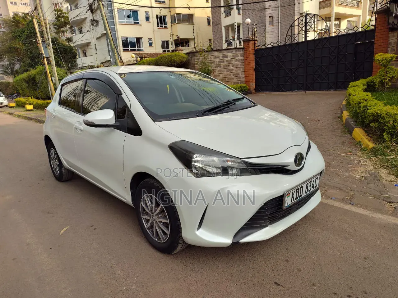 Toyota Vitz 2014 White