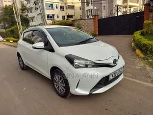 Toyota Vitz 2014 White