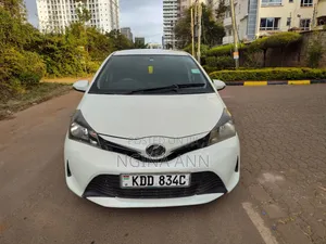 Toyota Vitz 2014 White