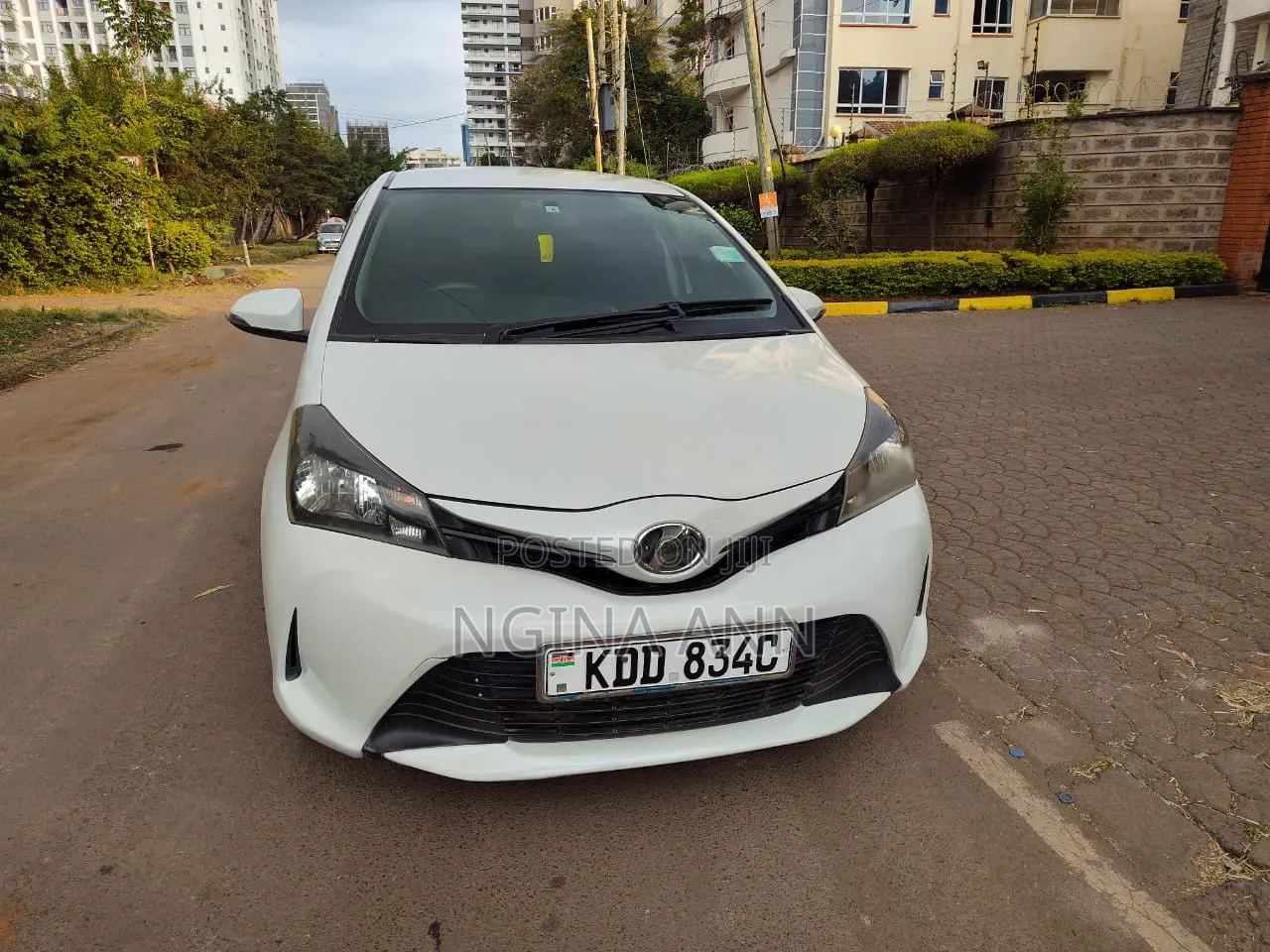 Toyota Vitz 2014 White