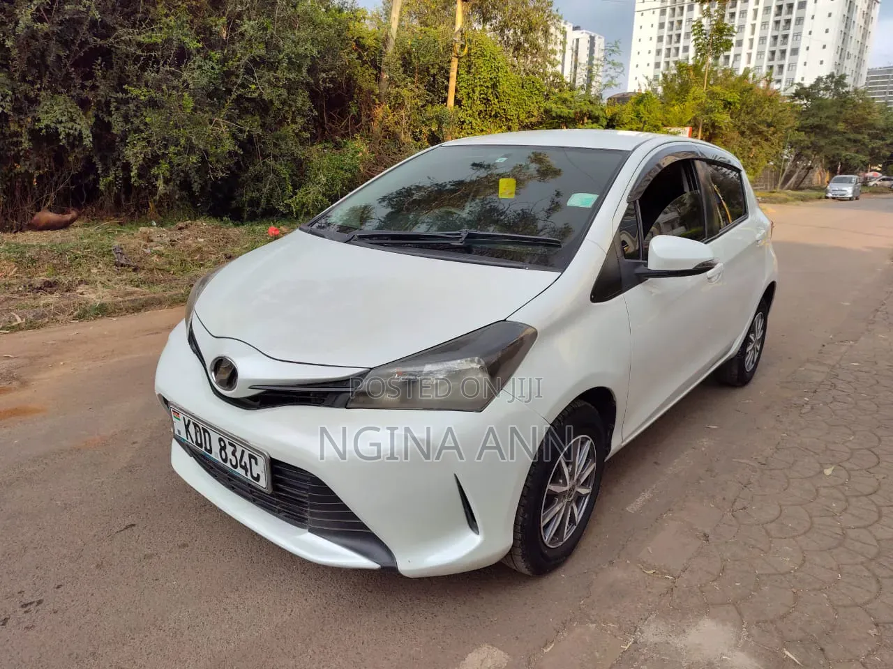 Toyota Vitz 2014 White