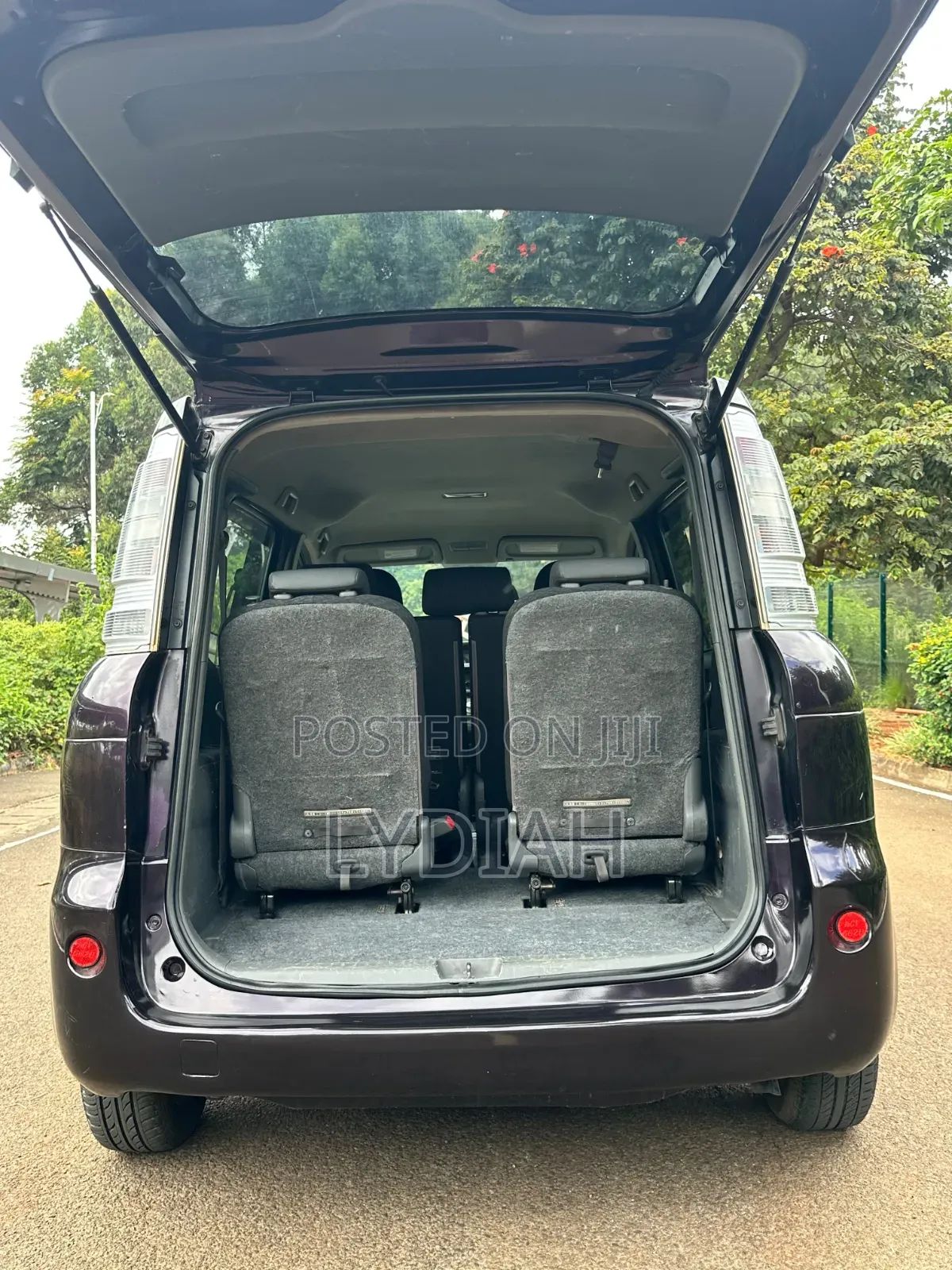 Toyota Sienta 2012 Purple
