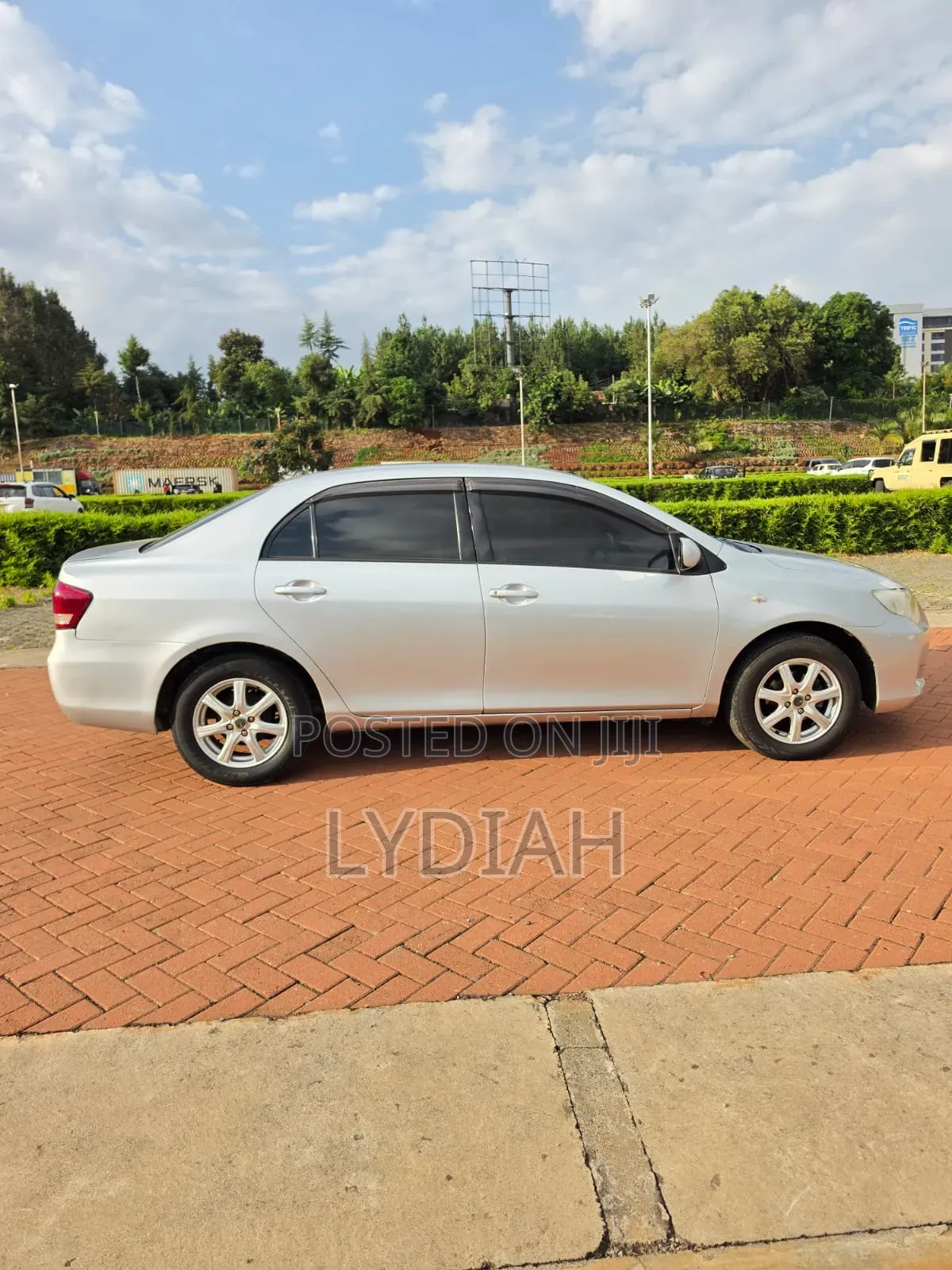 Toyota Axio 2011 Silver