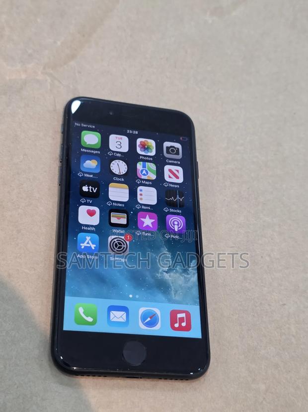 Apple iPhone 7 32 GB Black - thumbnail 2