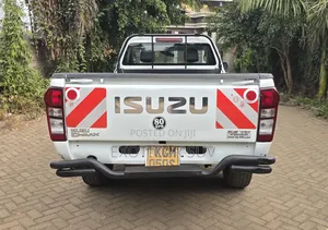 Isuzu D-MAX 2016 White