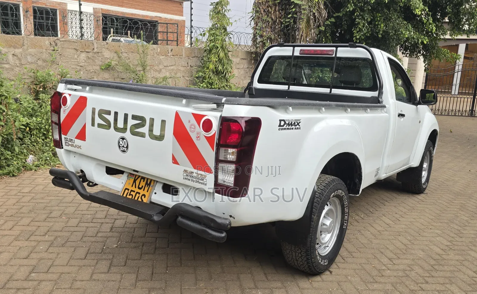 Isuzu D-MAX 2016 White