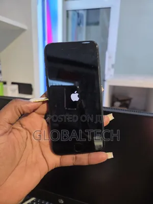 Apple iPhone SE (2020) 64 GB Black