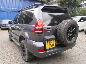 Toyota Land Cruiser Prado 3.0 D-4D 5dr 2005 Gray