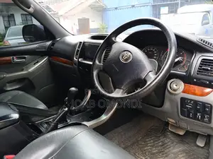 Toyota Land Cruiser Prado 3.0 D-4D 5dr 2005 Gray