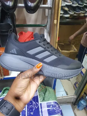 Men Breathable Running Sneakers