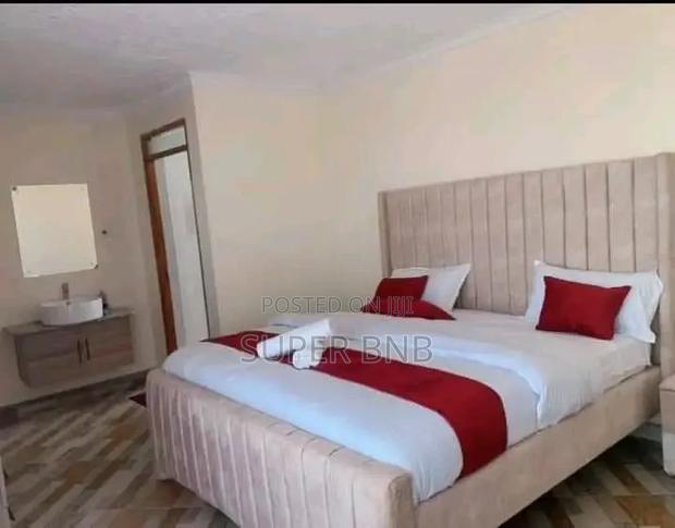 Furnished 2 Bedroom in Westland - thumbnail 5